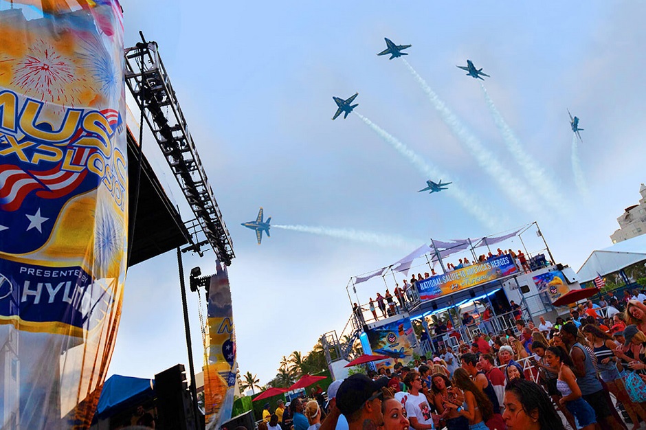 Fin de semana de demostraciones aéreas en el Air and Sea Show de Miami